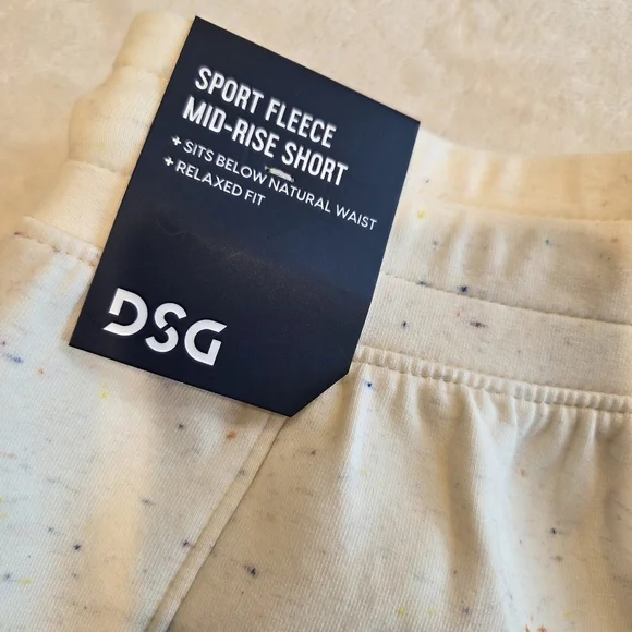 DSG Women's Sport Fleece Mid-Rise Shorts in Bright Sand Nep XS New Running Walk - Picture 8 of 10